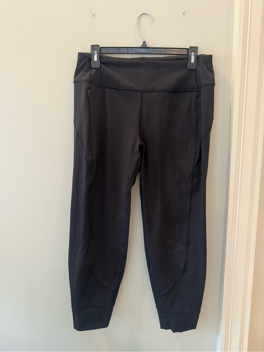 Athleta Rainier Jogger Pants Black Women's Size M- P Medium Pockets Hiking